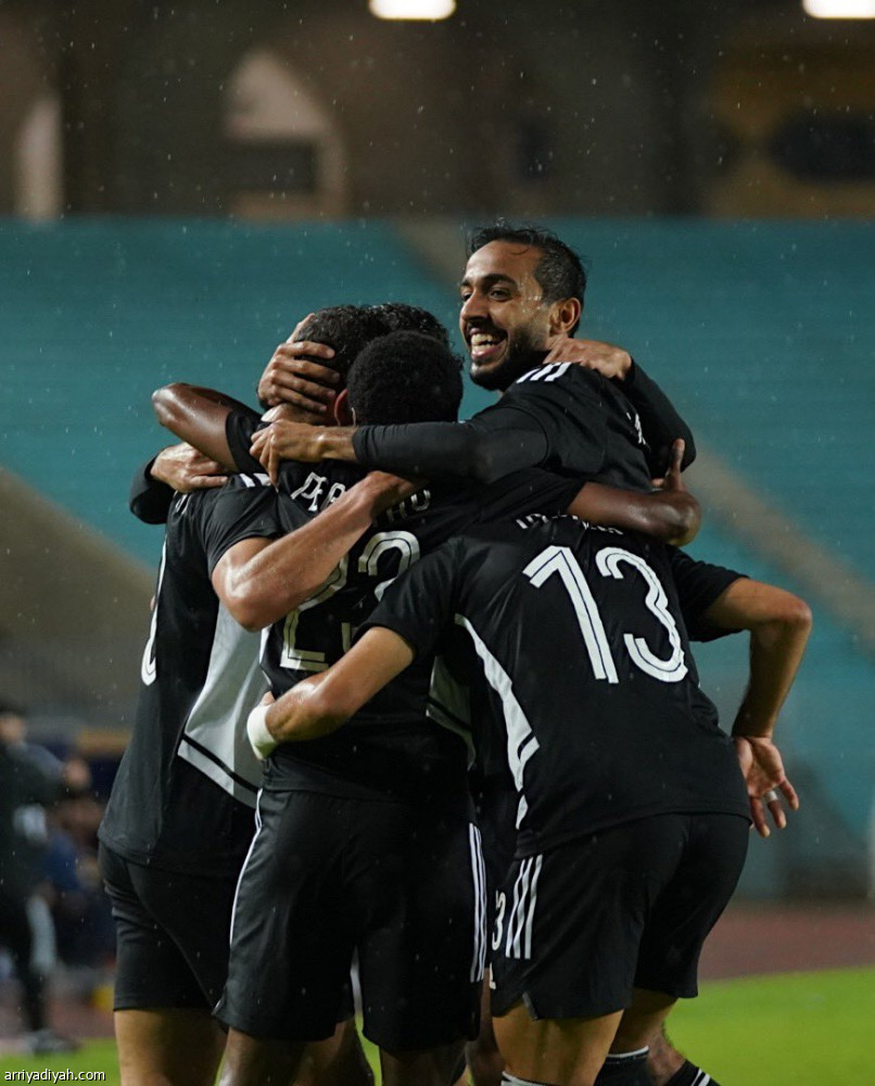 بثلاثية الترجي.. الأهلي المصري يلامس نهائي أبطال أفريقيا