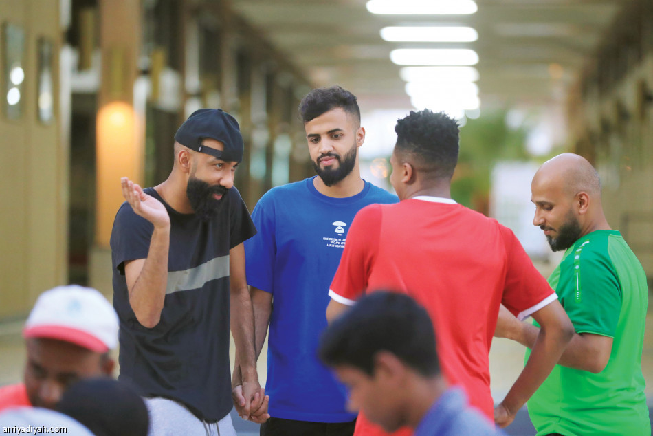 الصيعري  يعود إلى ناديه الاتفاق