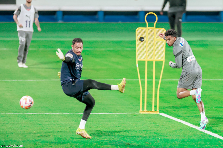 سالم..
عميد القمة