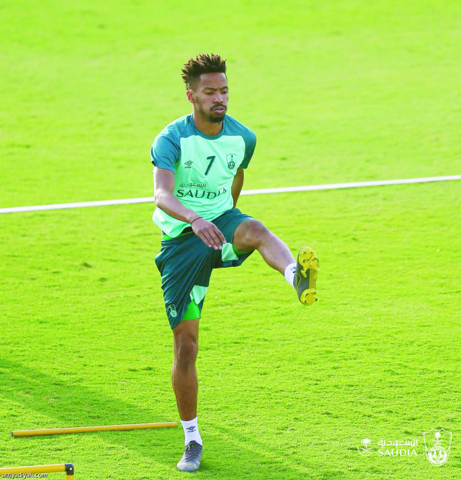 فوساتي
يعالج الأخطاء.. ويطالب بالتركيز