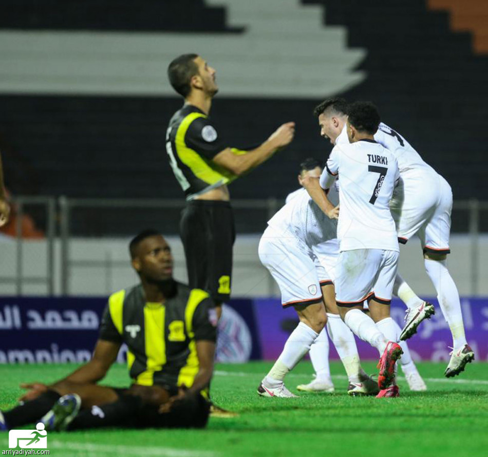الشباب والاتحاد.. أمسية مشحونة تشعل الإياب