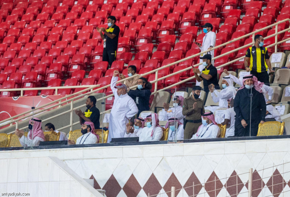 الاتحاد يقتحم مربع الكبار في الدوري