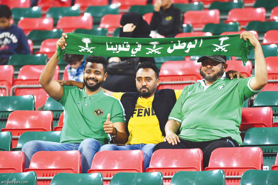 معا إلى الأبد
في مدرجات راشد
