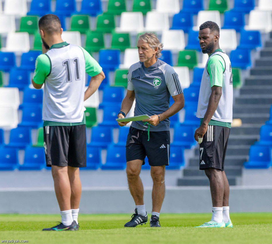 المنتخب يلغي
العشاء ويسرّع اللعب