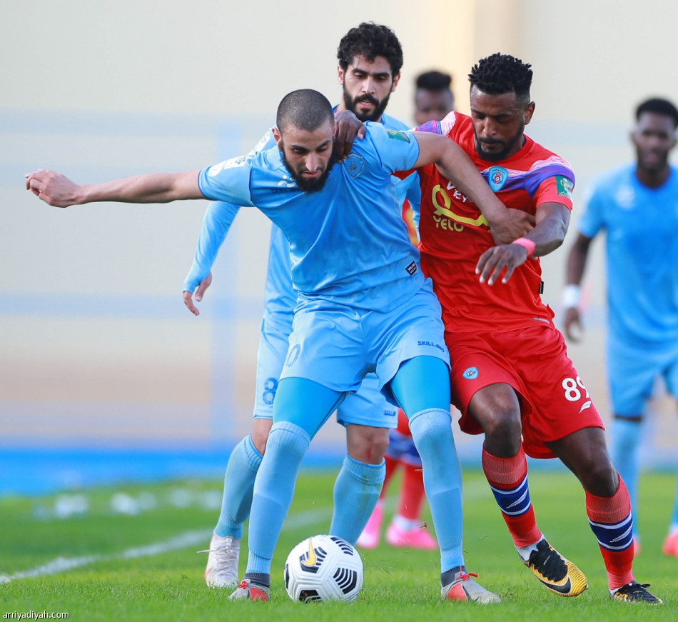 الباطن يعيد ثلاثية الدوري في أبها