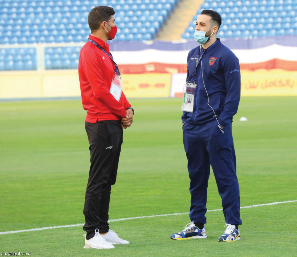 4 ثنائيات 
في الملعب