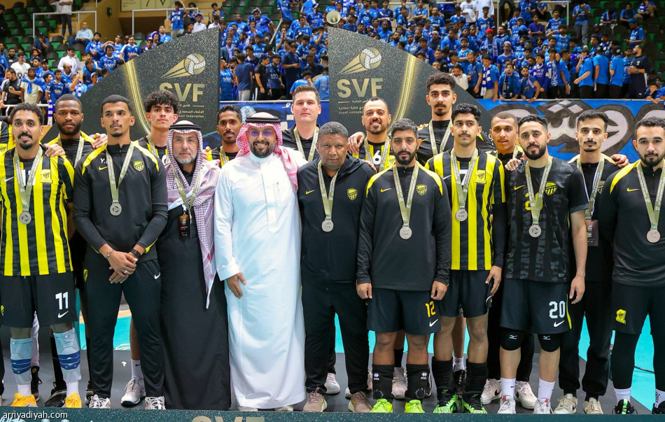 الهلال يتوج بـ «نخبة» الطائرة