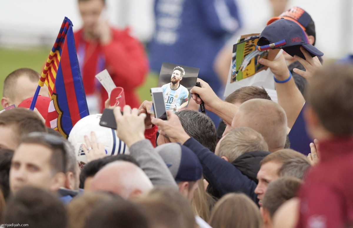 ميسي
يخطف أنظار الجماهير