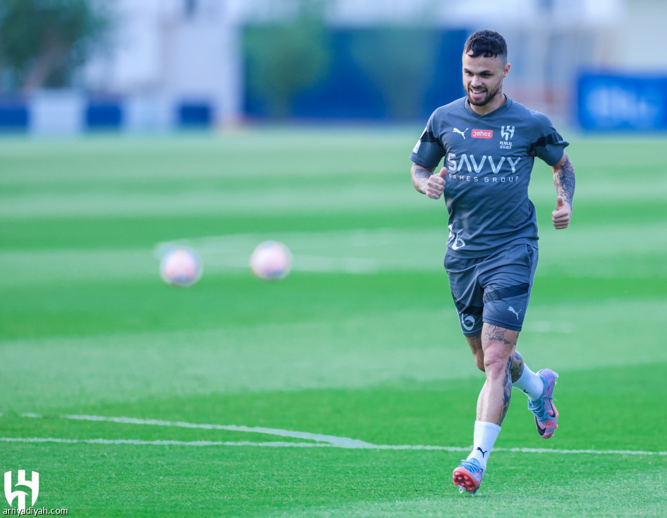 نيفيز والمالكي يدعمان الهلال أمام الفتح