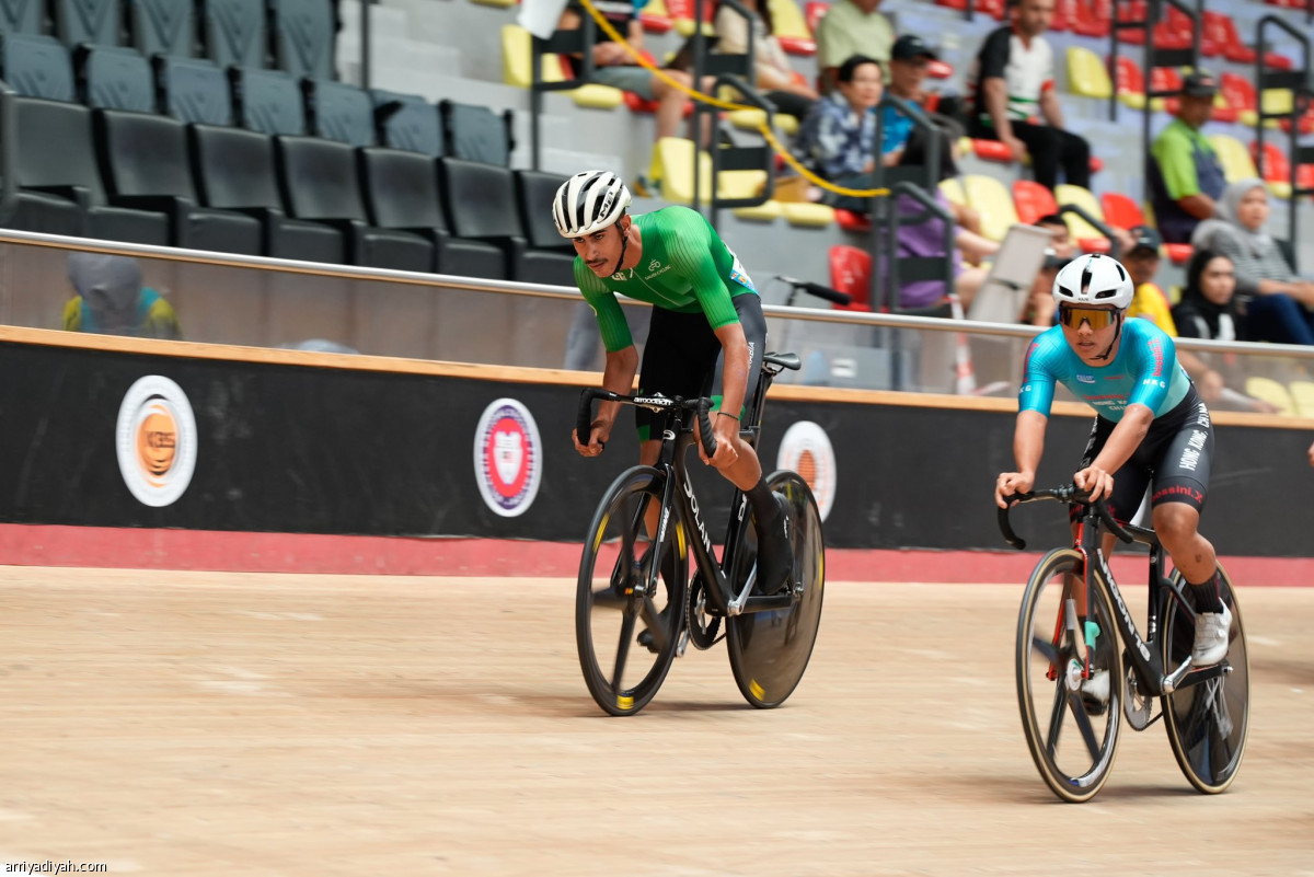 الخليفة.. الثامن آسيويا