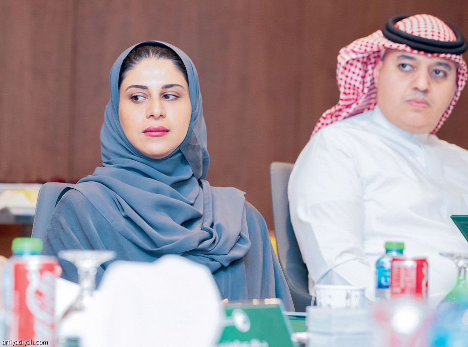 المسحل: 
السوبر مفاجأة جميلة