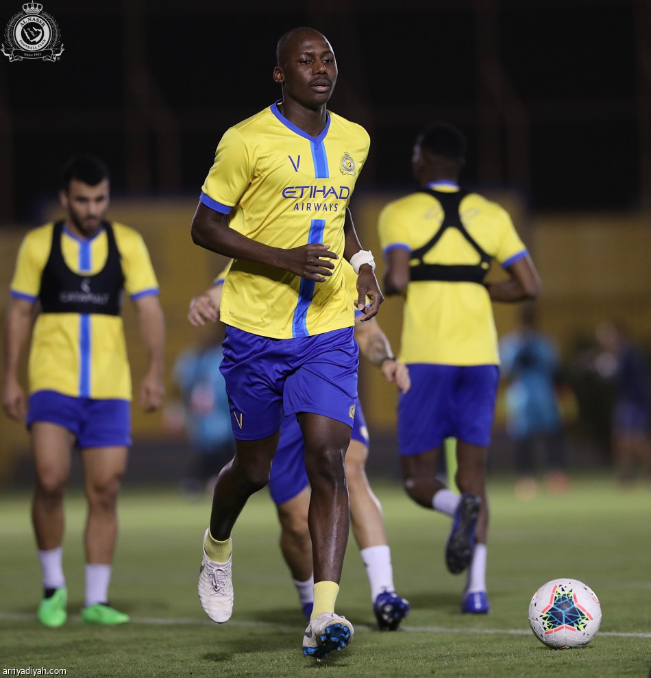 الاتحاد والنصر يرفعان إعداد الكلاسيكو