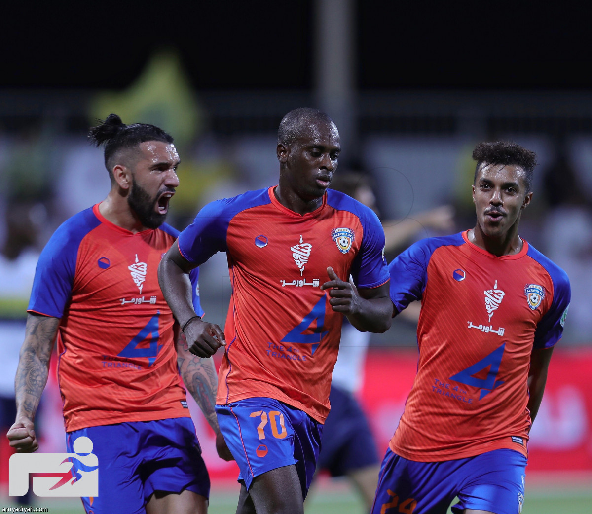 كولومبي «يفرمل» النصر