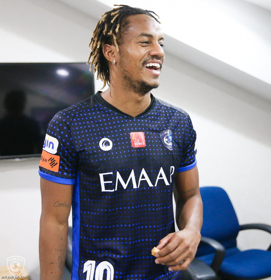 كاريلو ينضم إلى تدريبات الهلال
