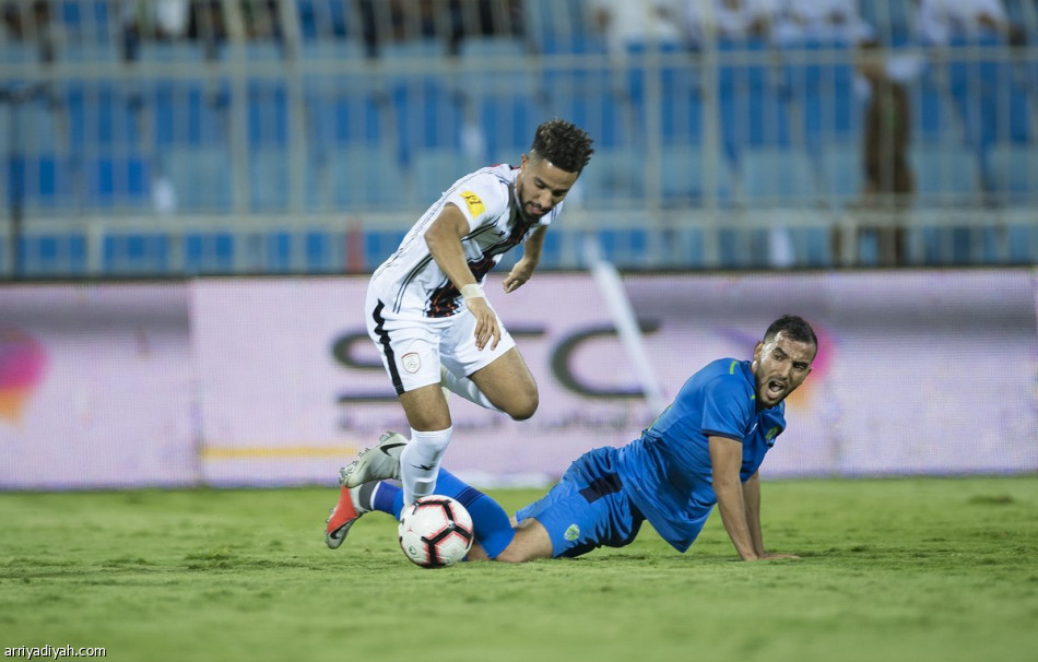 الفتح يعطل انطلاقة الشباب