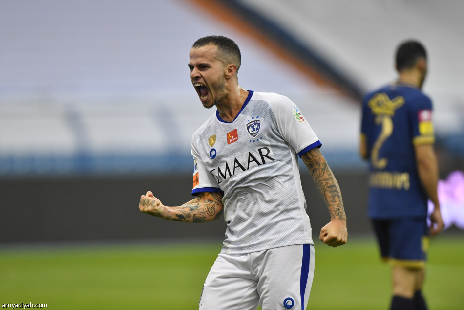 الهلال يمزق النصر.. ويحلق وحيدا