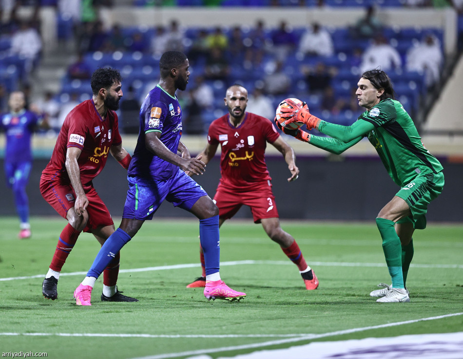 الفتح يقسو على أبها برباعية