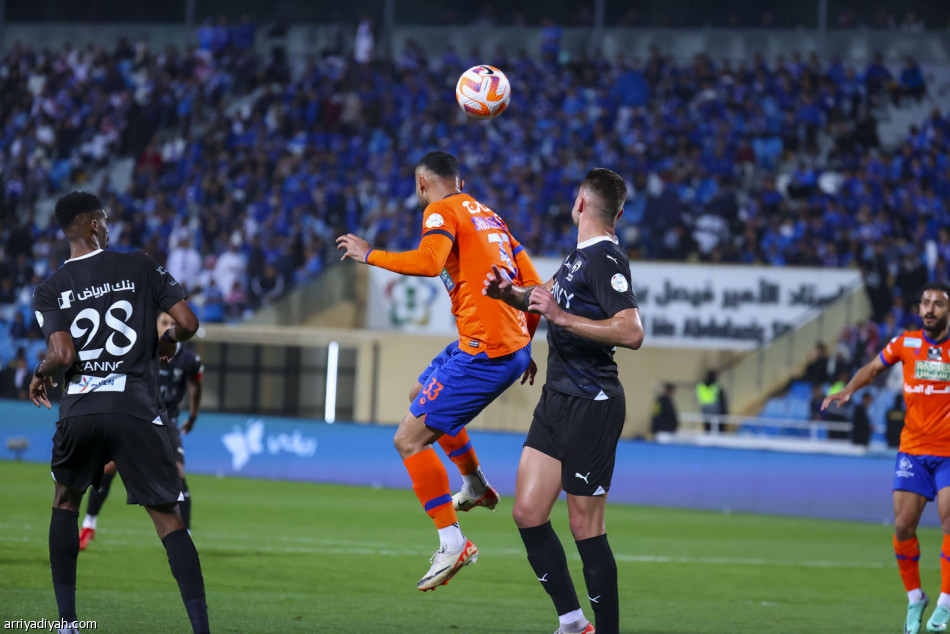 الهلال يضم الفيحاء إلى ضحاياه