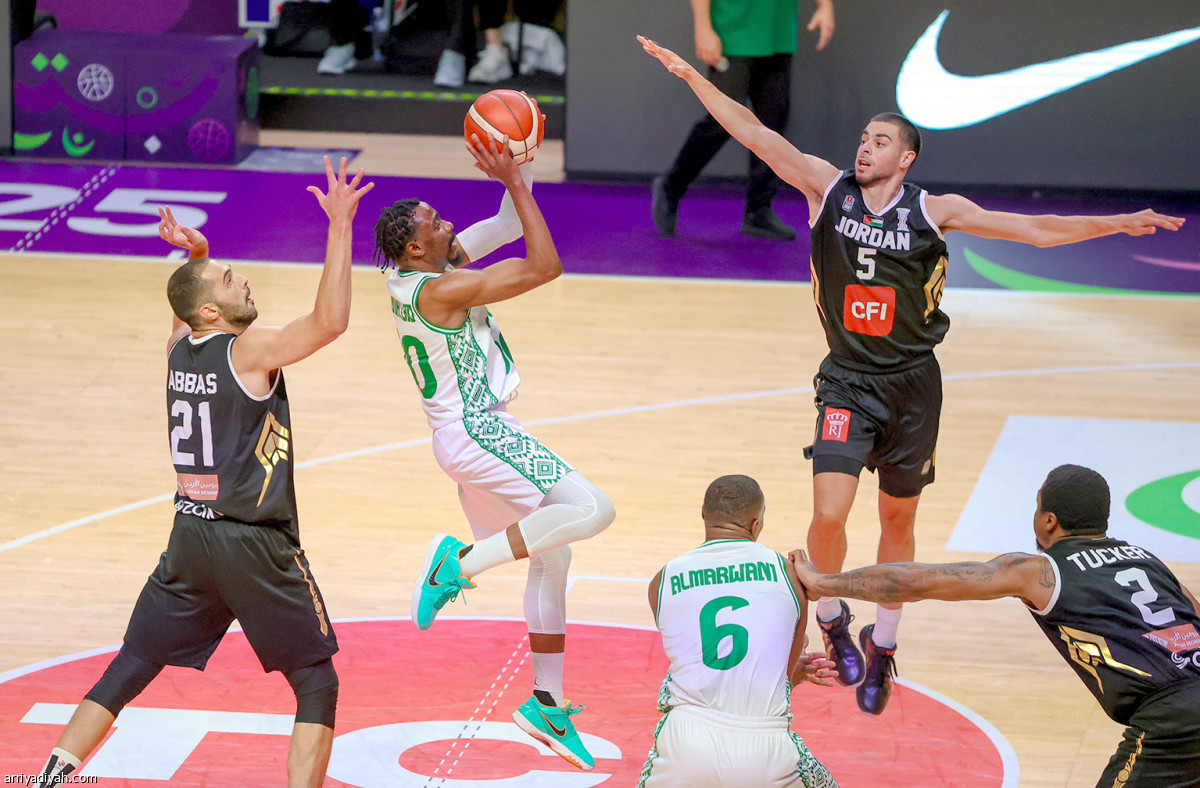 سلة الأخضر تتألق