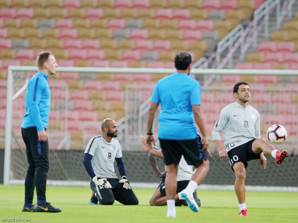 الركبة
تحرم الهلال من كاريلو