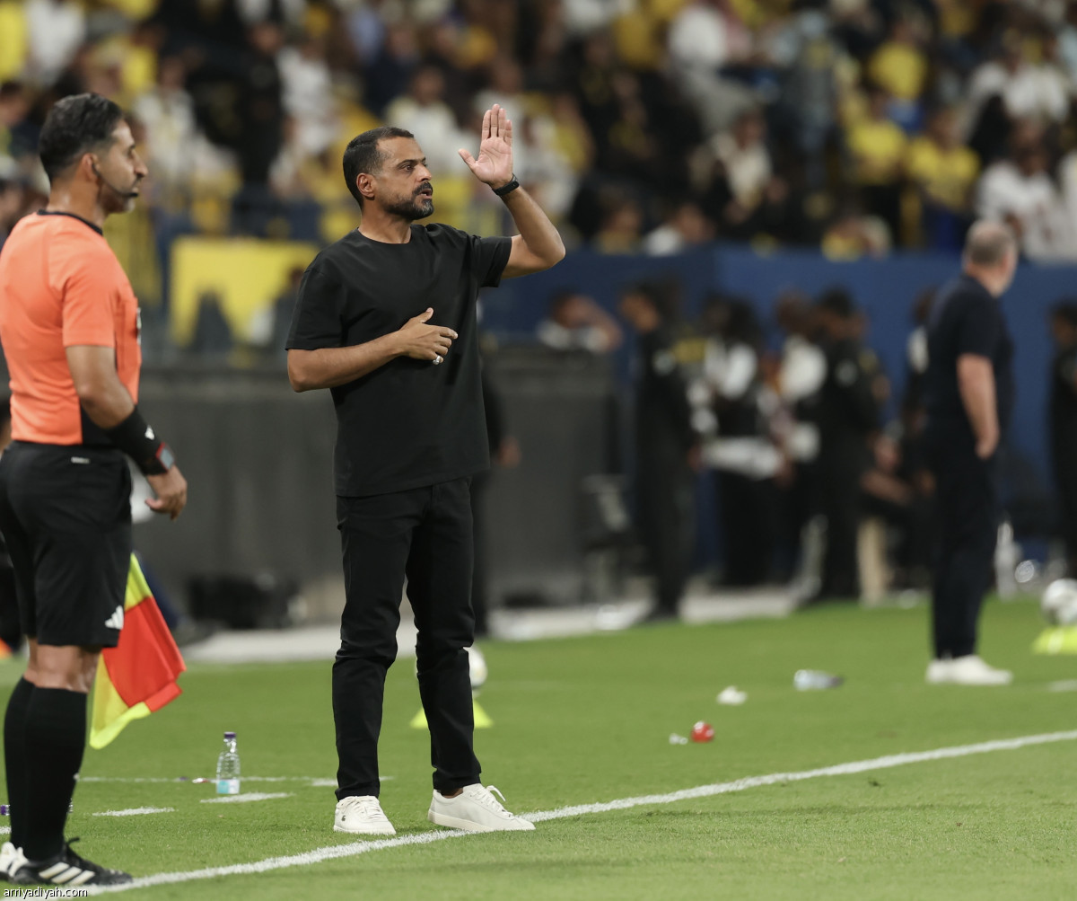 البطل يضرب