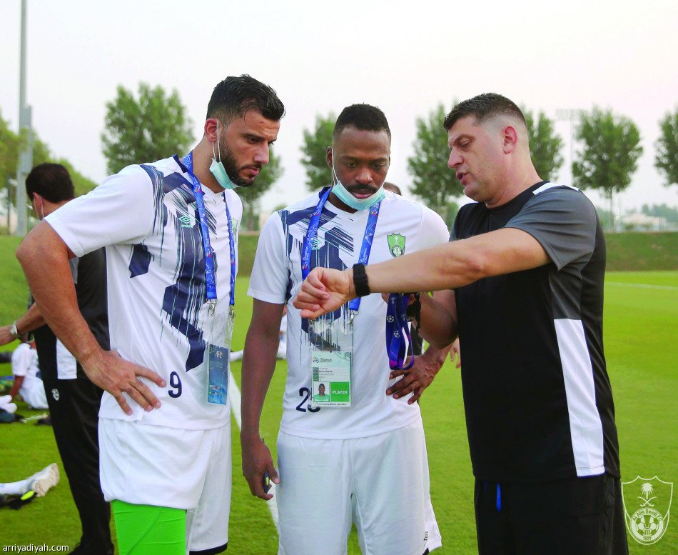 هيرتوج 
يدعم النصر والأهلي