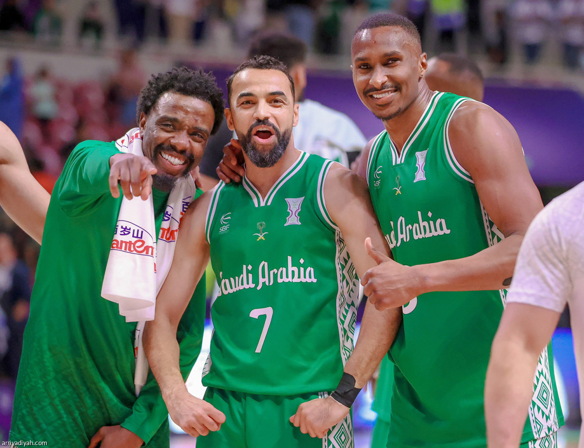 أخضر السلة يحتفل