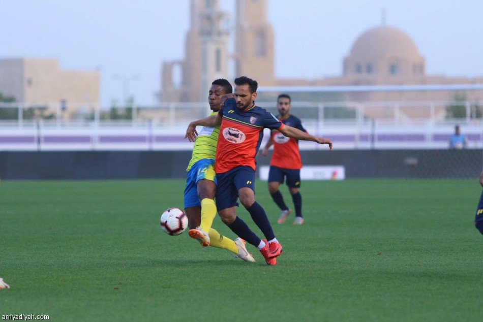 القيصومة والجيل يقصيان الفتح والحزم ويرافقان الباطن إلى دور الـ16