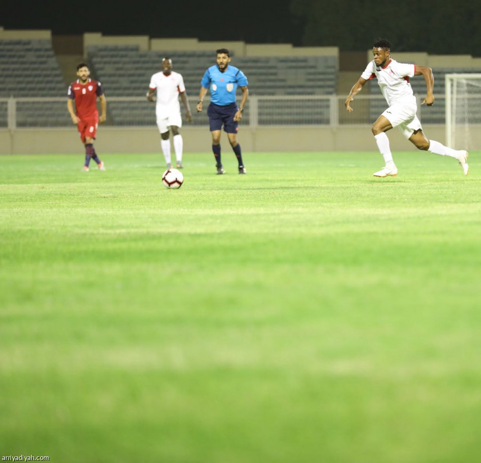 العين يطير بصدارة دوري الأولى