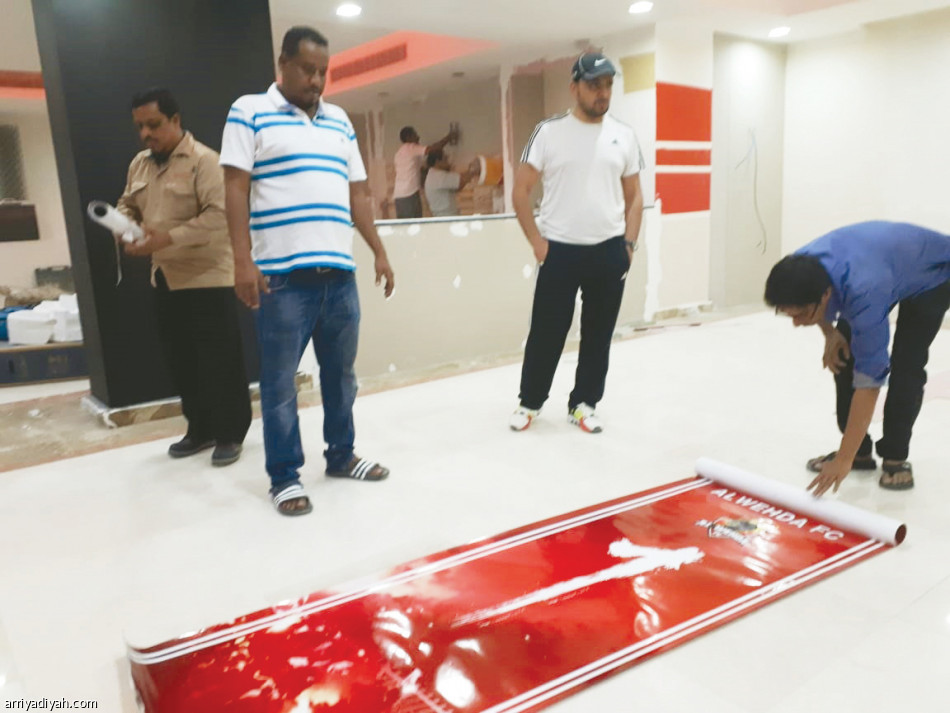 الوحدة
يجهز فندق اللاعبين.. وتونسي مشرفا