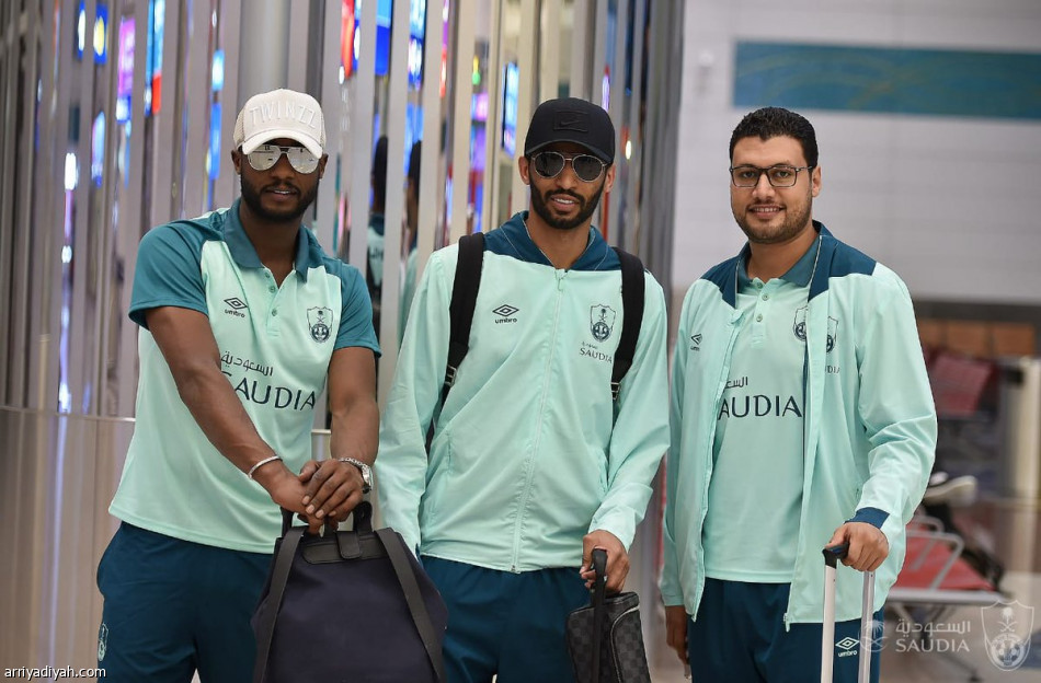 الأهلي يصل دبي لمواجهة الوصل في كأس زايد