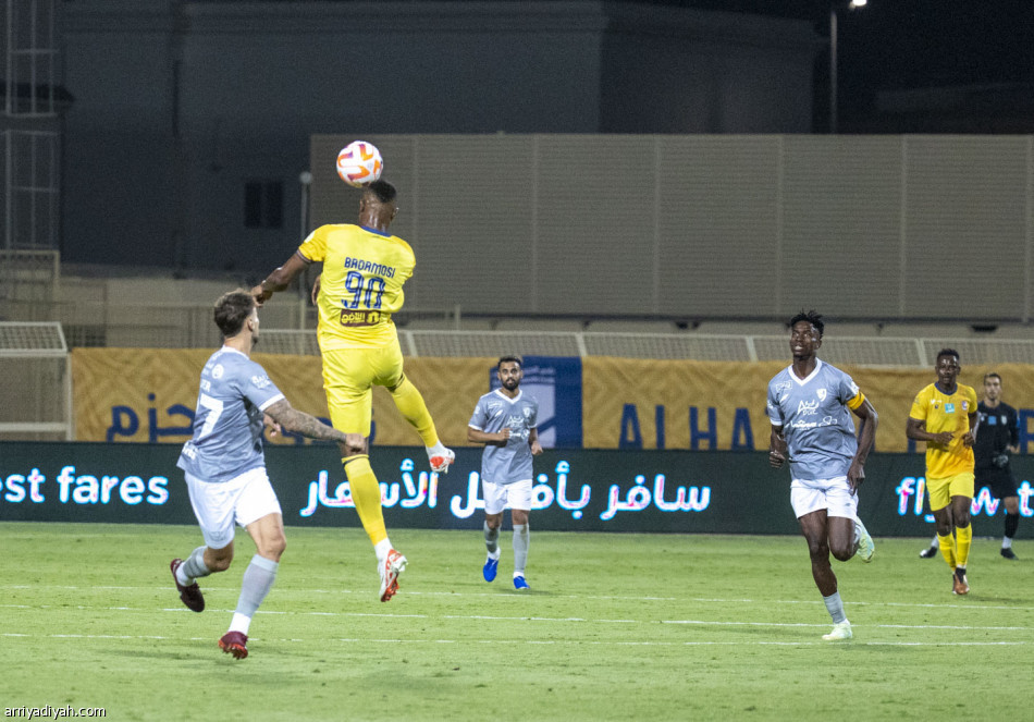 الحزم والطائي يتقاسمان النقاط