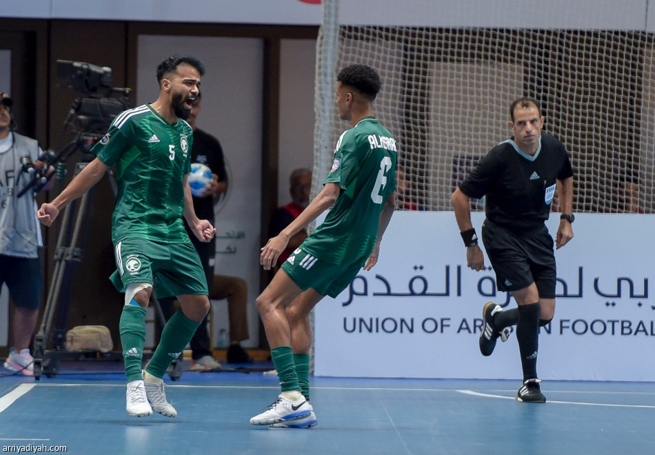 الأخضر يتعادل مع الجزائر في افتتاح «عربية» الصالات