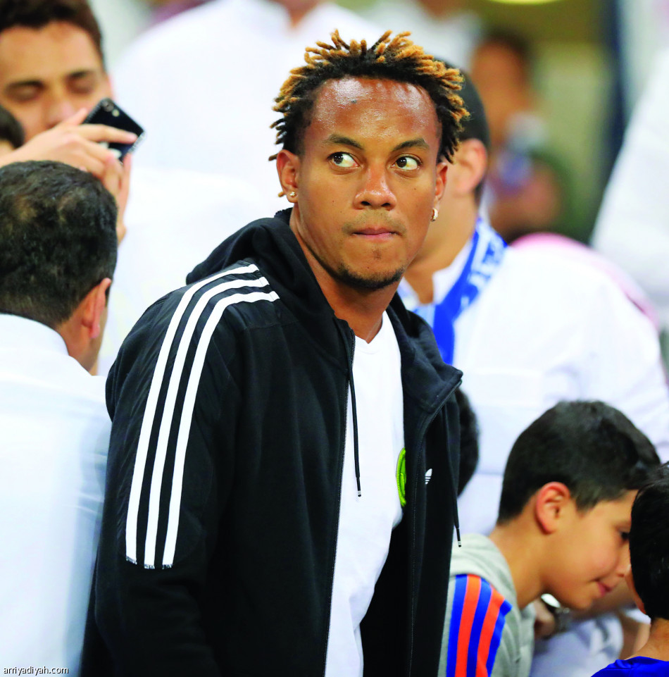 شهود 
على الخماسية