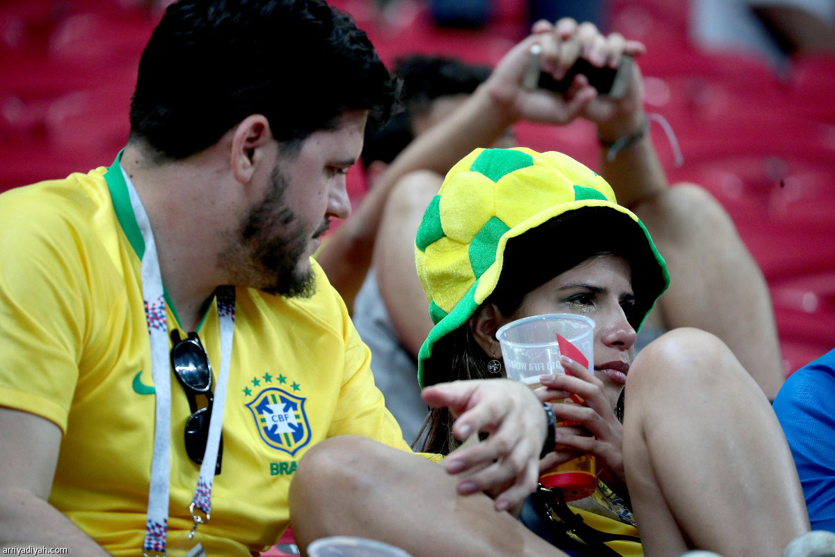 برازيليات يذرفن الدموع