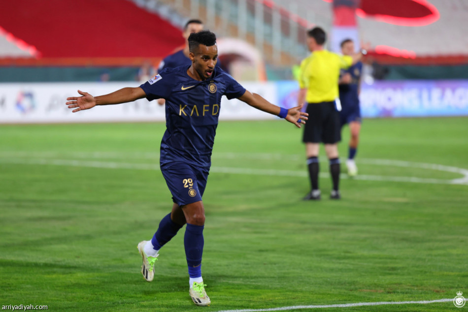 النصر يعبر بيرسبوليس.. ويتصدر
