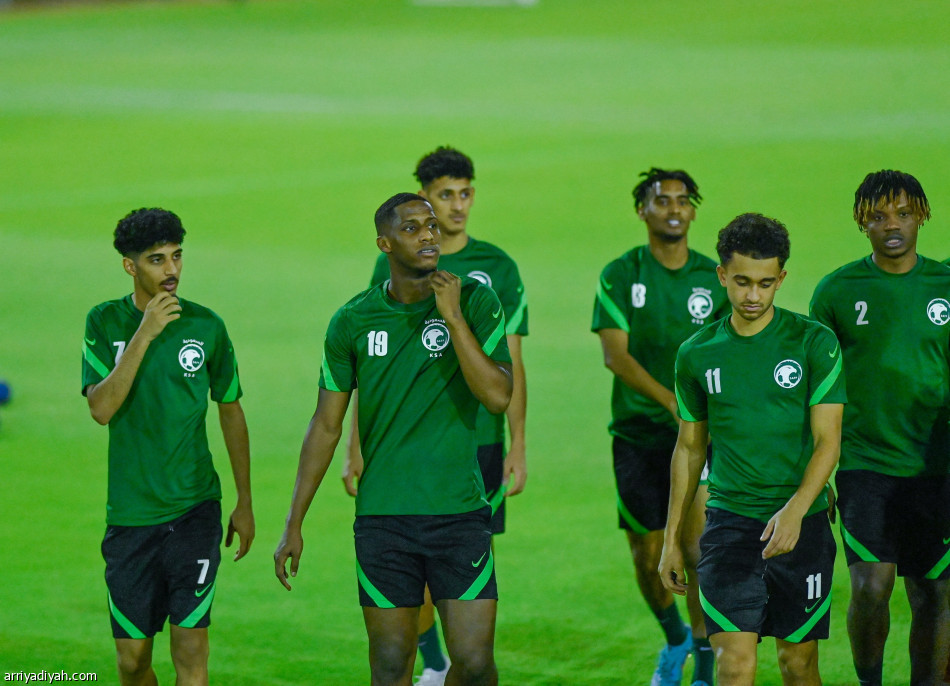 الأولمبي يدشن تحضيرات مواجهة عُمان