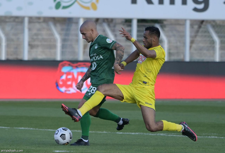 الأهلي ينهض بـ«رباعية العين»