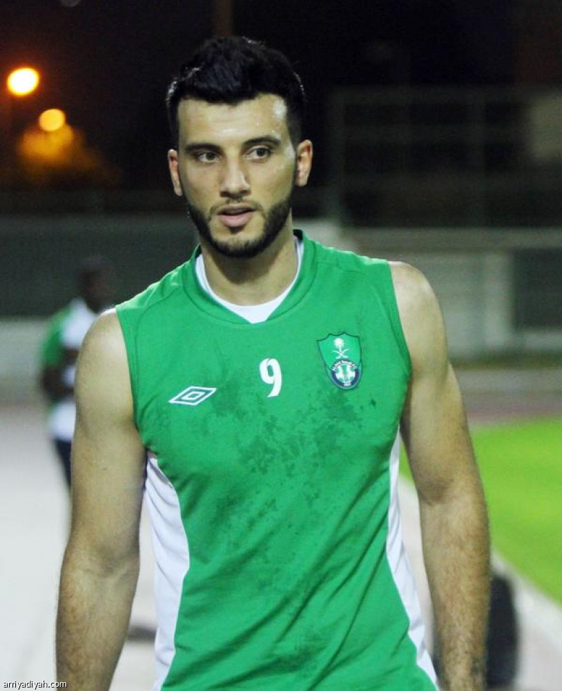 السومة.. 100 مباراة و98 هدفا في الدوري