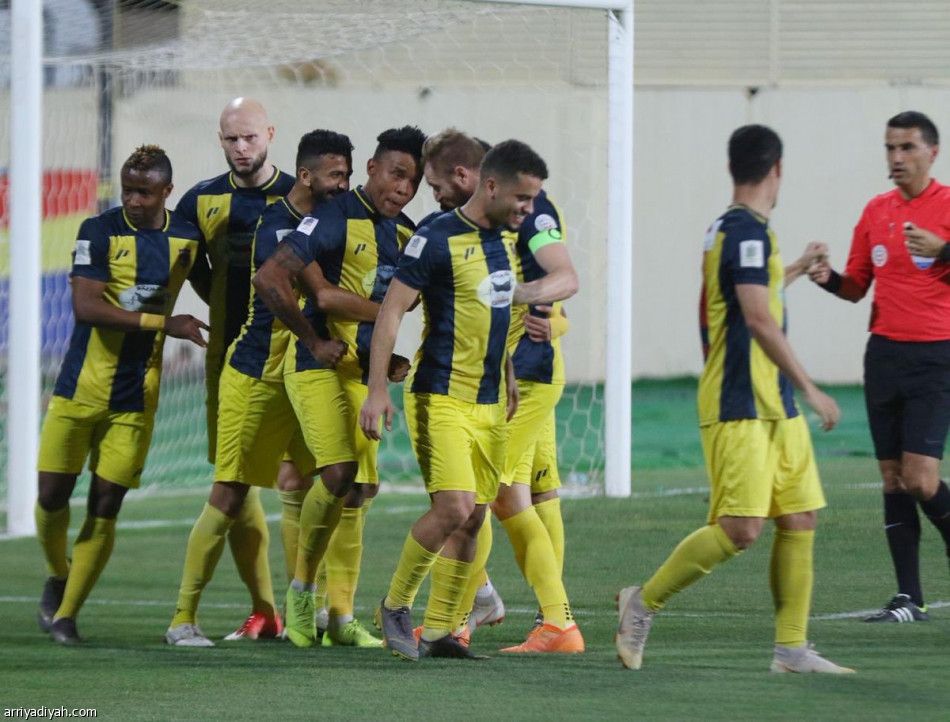 الحزم يقترب من البقاء في دوري المحترفين