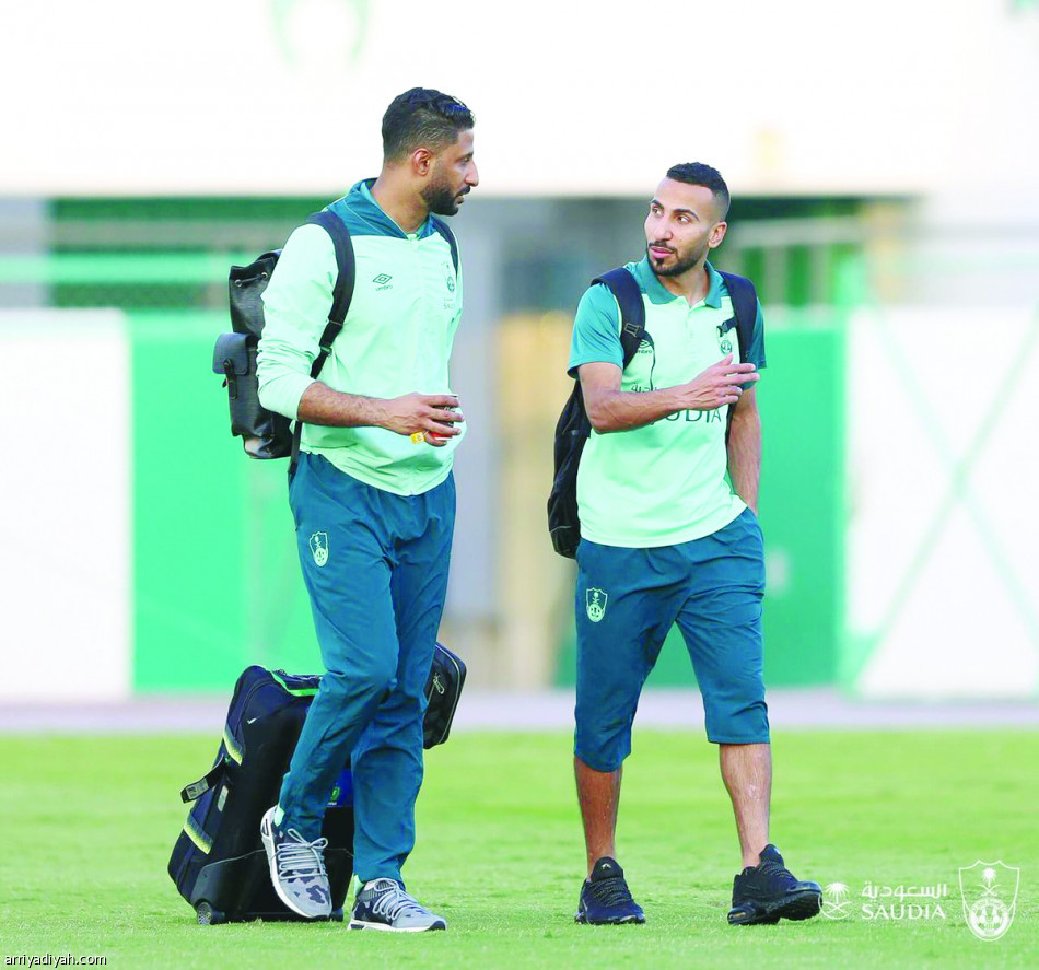 الشباب والأهلي.. 
صراع فك الارتباط
