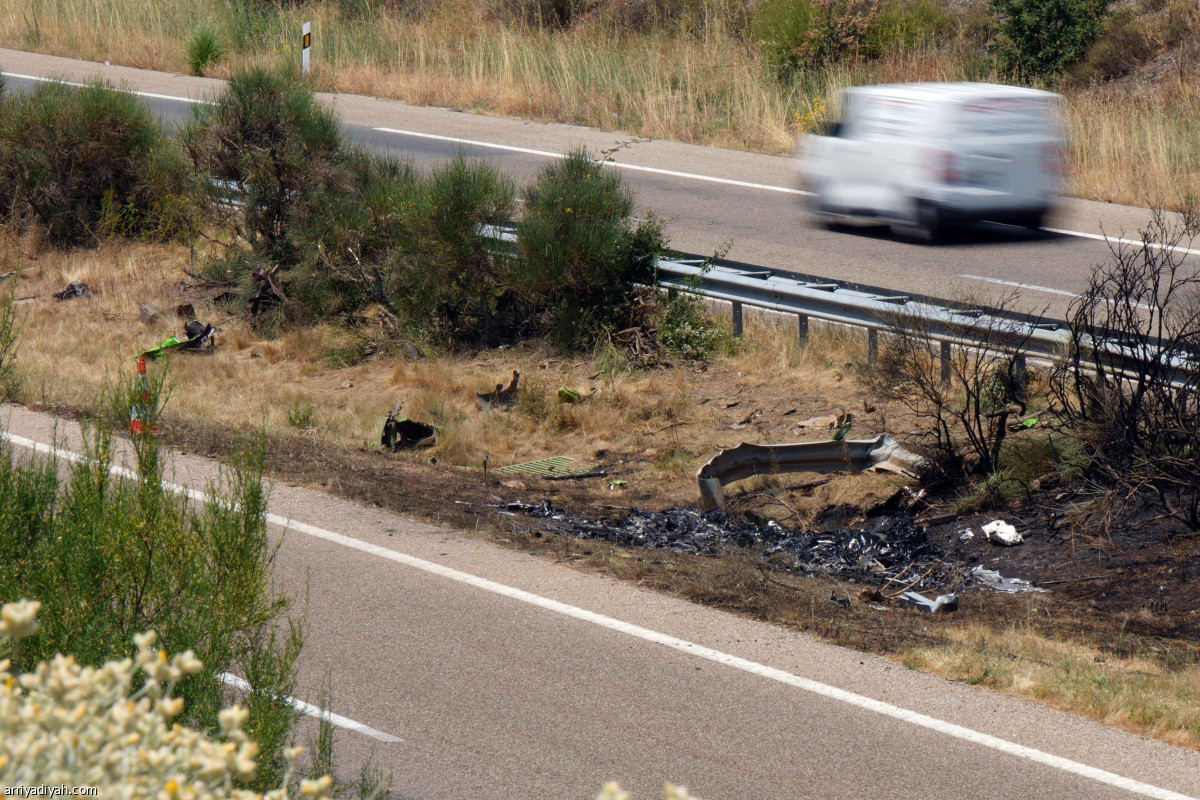 حطام وأحزان