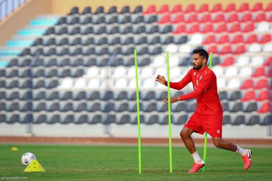 مدرب الرائد يرسم خطة الهلال