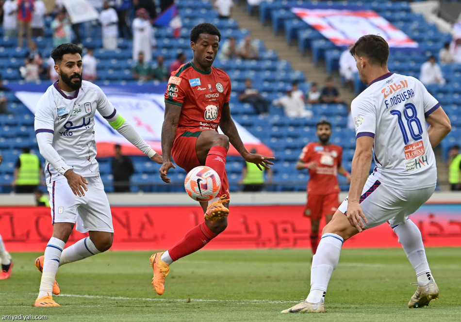 الاتفاق يكرر ثلاثية ضمك في أبها