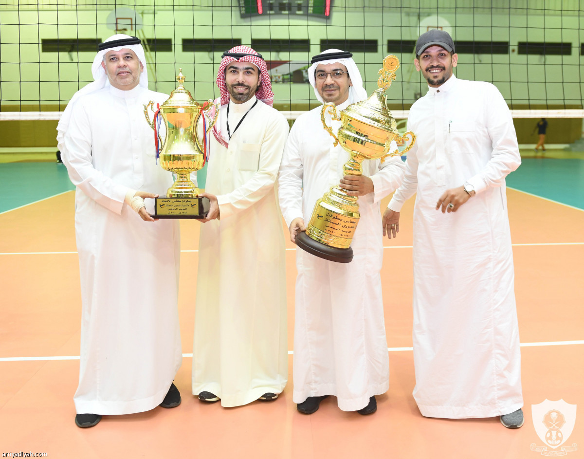 طائرة الأهلي تحقق الثنائية