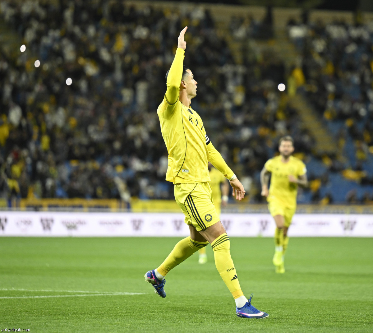 القمة تبقى نصراوية