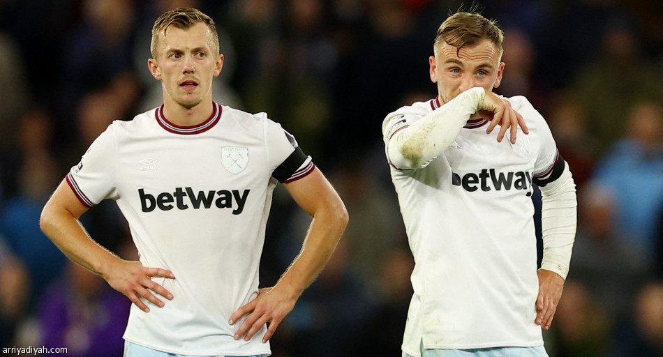 أستون فيلا يقسو على وست هام برباعية