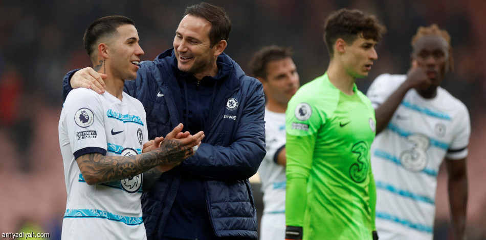 ثلاثية بورنموث تمنح لامبارد انتصاره الأول