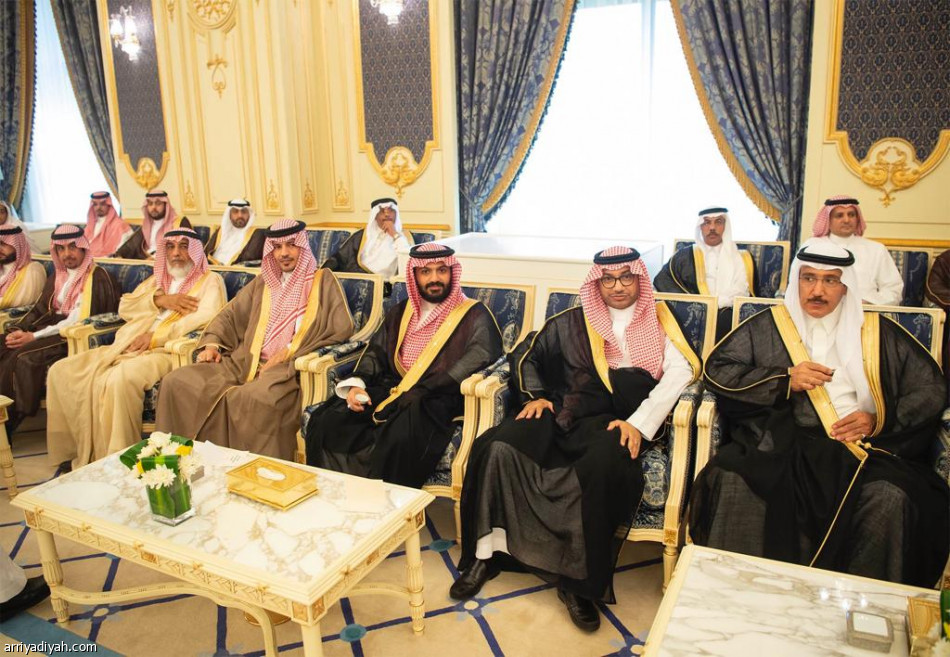 خادم الحرمين الشريفين يستقبل رئيس هيئة الرياضة ورؤساء الأندية الرياضية