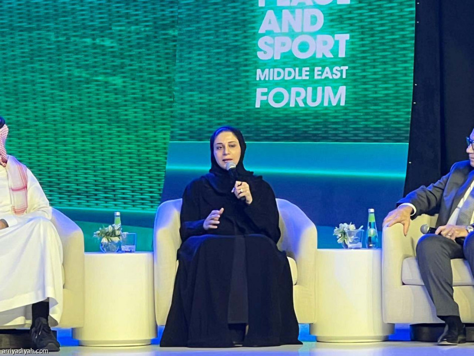 منتدى الرياضة والسلام يختار
نادية بطل العام